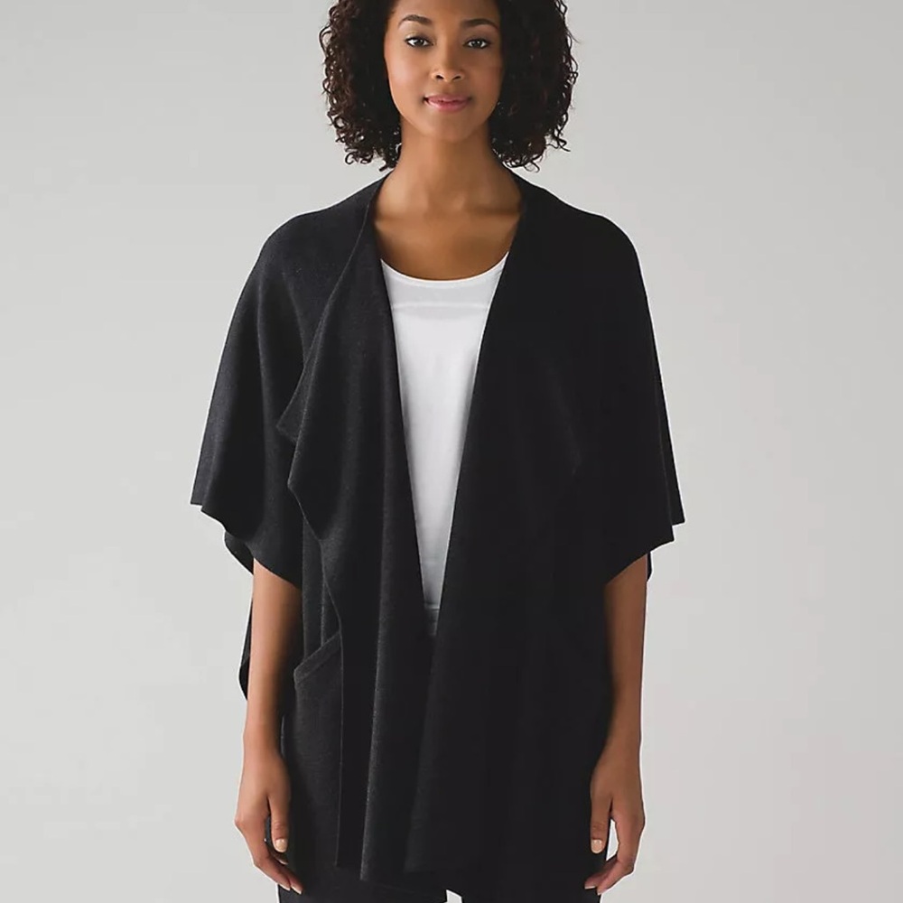 Lululemon Charcoal Grey After Asana Wrap with Pockets Size O/S
